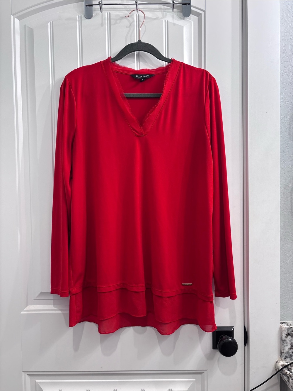 Ellen Tracy Vibrant Red Long-Sleeve V-Neck Layered Hem Top